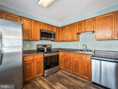 8111 Bayonet Way unit 202, Manassas, VA 20109 - photo 3