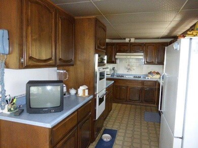 9535 Blackwell Rd, Central Point, OR 97502 - photo 7