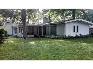 408 Coventry Dr, Anderson, IN 46012 - photo 2