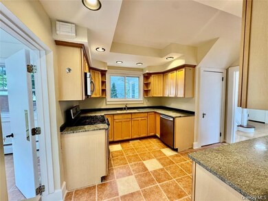 73 Watkins Ave, Middletown, NY 10940 - photo 6