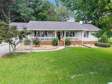 304 Forest Glen Rd, Sylacauga, AL 35150 - photo 2