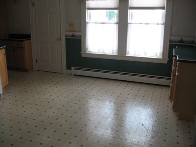 15 May Ct unit 2, Methuen, MA 01844 - photo 7