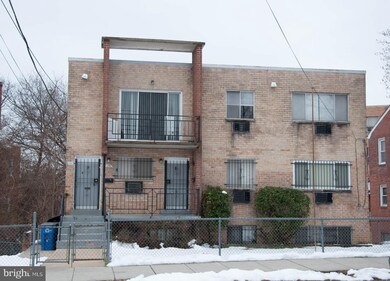 126 44th St NE, Washington, DC 20019 - photo 2