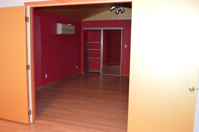 master leading to flex room