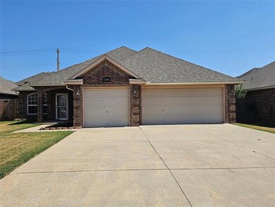 1108 Bryan Dr, Moore, OK 73160 - photo 2
