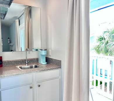 Convenient wet bar