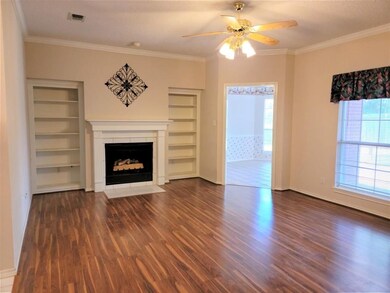 20 White Oak Ln, Wake Village, TX 75501 - photo 5