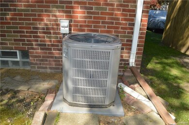 711 Shad St, North Tonawanda, NY 14120 - photo 7