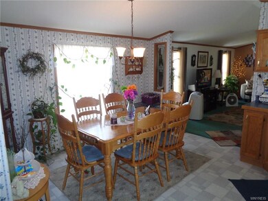 Large eat-in kitchen