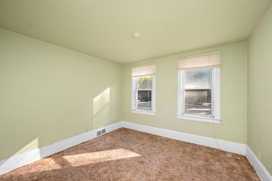 391 Duke St, Saint Paul, MN 55102 - photo 3