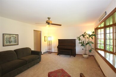 2414 Kathleen St, Fitchburg, WI 53711 - photo 3