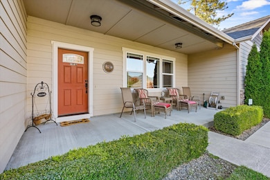 1582 SE Rosemary Ln, Grants Pass, OR 97527 - photo 6