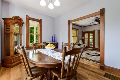 008-Dining_Room-5816249-medium
