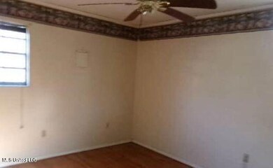 1306 E Sycamore Rd, Picayune, MS 39466 - photo 7