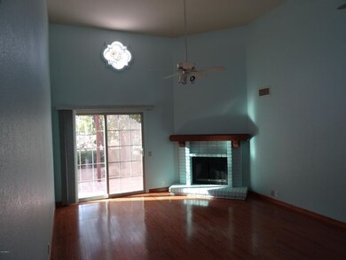 Greatroom w Fireplace