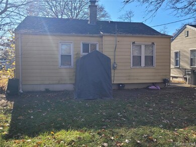 1721 E Milton Ave, Hazel Park, MI 48030 - photo 6