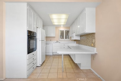 881 Via Mendoza unit D, Laguna Woods, CA 92637 - photo 5