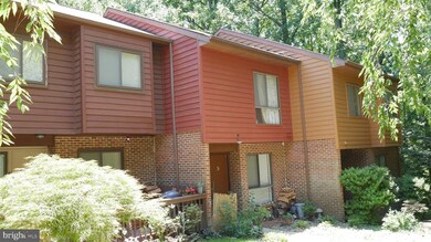 2283 Chestnut Burr Ct, Reston, VA 20191 - photo 2