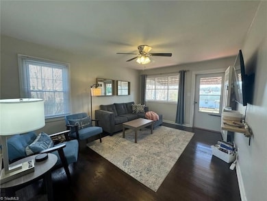 2115 Maple St, Greensboro, NC 27405 - photo 2