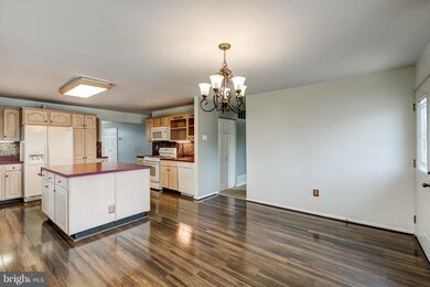 938 Genine Ct, Glen Burnie, MD 21060 - photo 7