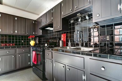 832-Kitchen-2