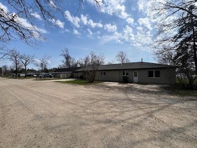 4110 N Clare Ave, Harrison, MI 48625 - photo 2