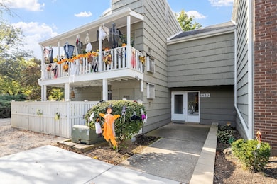 1420 Stonebridge Trail unit 1-3, Wheaton, IL 60189 - photo 2