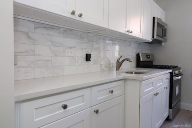 Netherland Gardens Cooperative unit 6A, Bronx, NY 10471 - photo 2