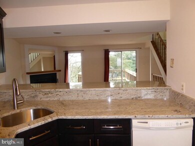 11915 Crosswind Ct, Reston, VA 20194 - photo 6