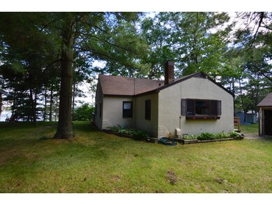 Cozy one bedroom cabin overlooking Platte Lake.