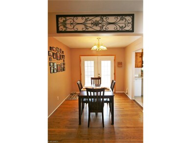 1079 Kevin Dr, Akron, OH 44313 - photo 3