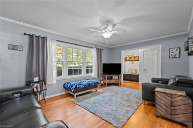 2201 Leona Dr, Greensboro, NC 27406 - photo 5