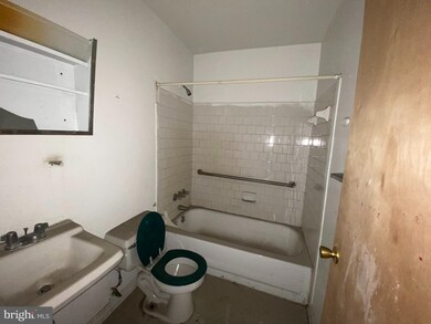 1015 N Arlington Ave, Baltimore, MD 21217 - photo 4