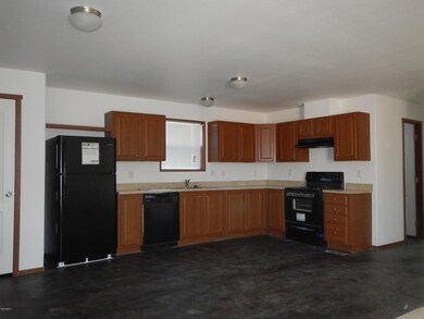 512 CLAESSENS DR