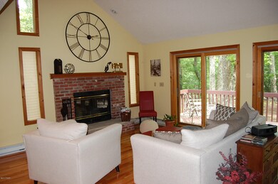 814 Osprey Ct, Hawley, PA 18428 - photo 7