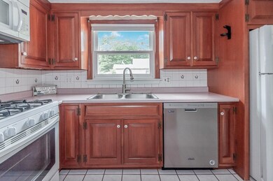 10 Gordon St, West Wareham, MA 02576 - photo 5