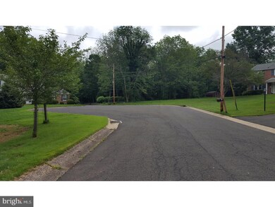 62 Southwoods Ln, Doylestown, PA 18901 - photo 2