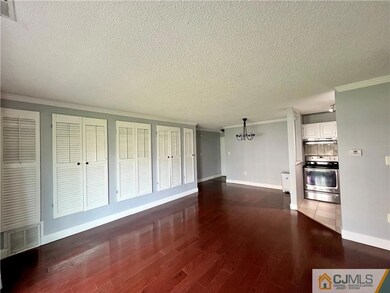 7311 Tamarron Dr, Plainsboro, NJ 08536 - photo 5