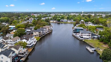 Bird's eye view featuring a residential view and a water view