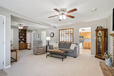 1275 Deloris Dr, Waterloo, IA 50701 - photo 3