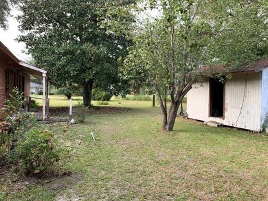 1010 Oak St, Jesup, GA 31545 - photo 5