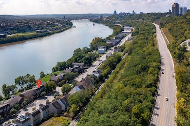 2207 Riverside Dr, Cincinnati, OH 45202 - photo 3