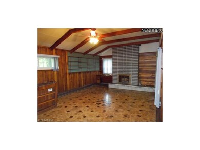 Spacious Living Room with beamed ceiling, cherry w