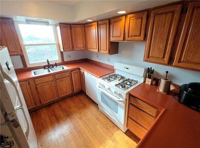 3102 Hazelhurst Ave, Pittsburgh, PA 15227 - photo 5