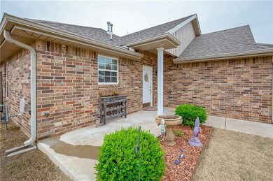 1905 Rain Tree Dr, Shawnee, OK 74804 - photo 3