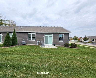 242 Sussex Ln, North Aurora, IL 60542 - photo 5