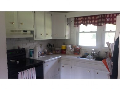 737 Salmon Falls Rd, Rochester, NH 03868 - photo 2