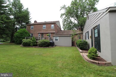 403 Crest Rd, Wilmington, DE 19803 - photo 2