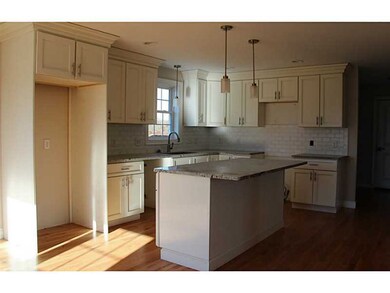 285 Mitchells Ln, Middletown, RI 02842 - photo 4