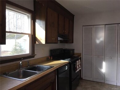 5749 Sara Kay Dr, North Chesterfield, VA 23237 - photo 3